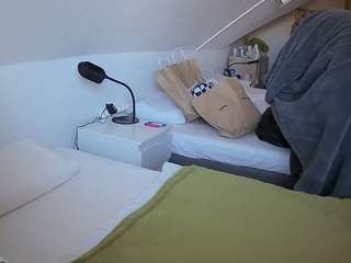 voyeurcam-julmodels-bed-4