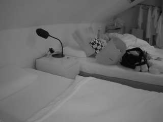 voyeurcam-julmodels-bed-4 Live Webcam on CamSoda