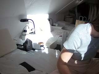 voyeurcam-julmodels-bed-4