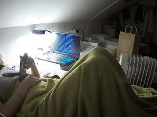 voyeurcam-julmodels-bed-4 camsoda