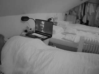 voyeurcam-julmodels-... webcam