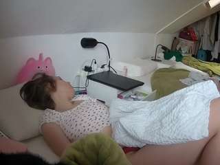 voyeurcam-julmodels-bed-4's CamSoda show and profile