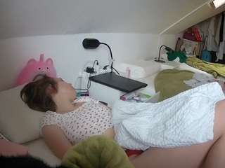 voyeurcam-julmodels-bed-4's CamSoda show and profile