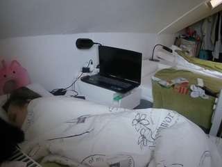 voyeurcam-julmodels-bed-4