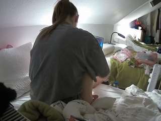 voyeurcam-julmodels-bed-4