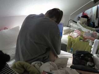 voyeurcam-julmodels-bed-4