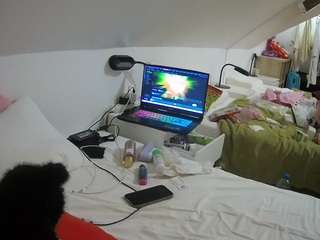 voyeurcam-julmodels-bed-4