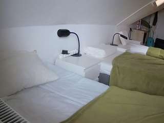 voyeurcam-julmodels-bed-4