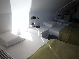 voyeurcam-julmodels-bed-4