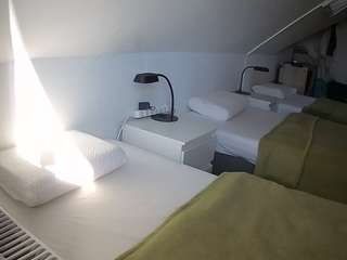 voyeurcam-julmodels-bed-4