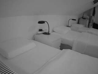 voyeurcam-julmodels-bed-4 Live Webcam on CamSoda