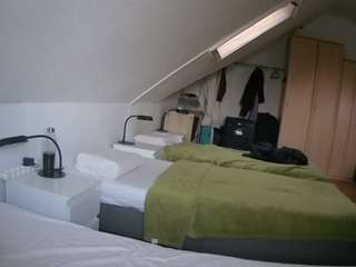 voyeurcam-julmodels-bed-4