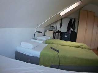 voyeurcam-julmodels-bed-4 - Live HD Webcam