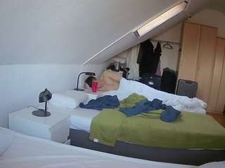 voyeurcam-julmodels-bed-4