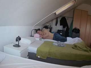 voyeurcam-julmodels-bed-4