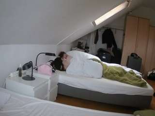 voyeurcam-julmodels-bed-4