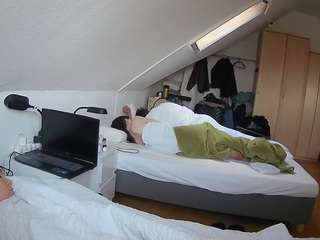 voyeurcam-julmodels-bed-4
