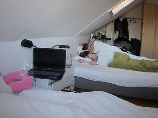 voyeurcam-julmodels-bed-4