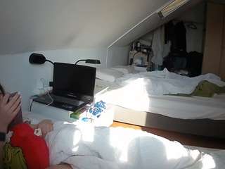 voyeurcam-julmodels-bed-4