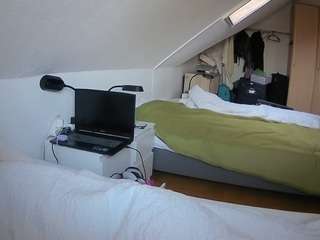 voyeurcam-julmodels-bed-4
