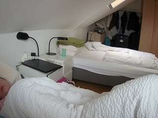 le modèle voyeurcam-julmodels-bed-4 est en webcam porno dans un show sur le site camsoda, il possède les tags suivants: amateur,flash,flashing,hidden,hidden cam,julmodels-house,pov,sexwebcam,voyeur,hd