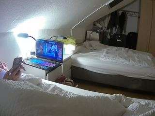 voyeurcam-julmodels-bed-4 Sex live webcam