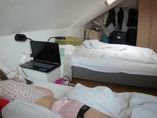 le modèle voyeurcam-julmodels-bed-4 est en webcam porno dans un show sur le site camsoda, il possède les tags suivants: amateur,flash,flashing,hidden,hidden cam,julmodels-house,pov,sexwebcam,voyeur,hd