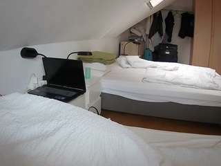 le modèle voyeurcam-julmodels-bed-4 est en webcam porno dans un show sur le site camsoda, il possède les tags suivants: amateur,flash,flashing,hidden,hidden cam,julmodels-house,pov,sexwebcam,voyeur,hd