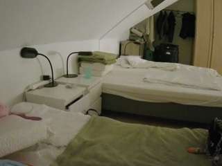 voyeurcam-julmodels-bed-4 live cam profile