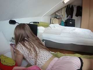 voyeurcam-julmodels-bed-4 live cam profile