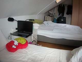 le modèle voyeurcam-julmodels-bed-4 est en webcam porno dans un show sur le site camsoda, il possède les tags suivants: amateur,flash,flashing,hidden,hidden cam,julmodels-house,pov,sexwebcam,voyeur,hd