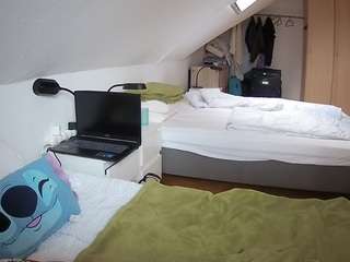 voyeurcam-julmod... Live Webcam on CamSoda