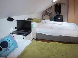 le modèle voyeurcam-julmodels-bed-4 est en webcam porno dans un show sur le site camsoda, il possède les tags suivants: amateur,flash,flashing,hidden,hidden cam,julmodels-house,pov,sexwebcam,voyeur,hd