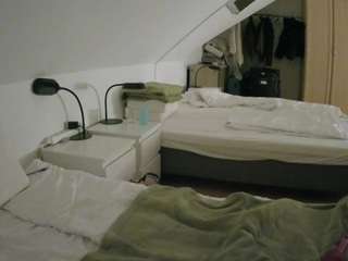 voyeurcam-julmodels-bed-4 Live Webcam on CamSoda