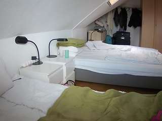 voyeurcam-julmodels-bed-4 live cam profile