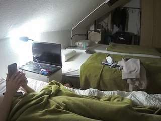 voyeurcam-julmodels-bed-4 webcam