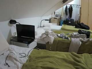 voyeurcam-julmodels-bed-4