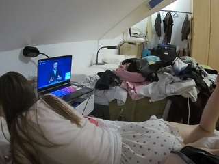 voyeurcam-julmodels-bed-4 webcam