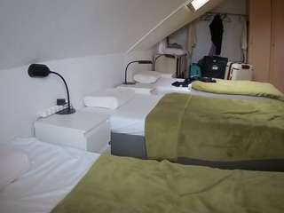 voyeurcam-julmodels-bed-4