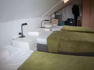 voyeurcam-julmodels-bed-4