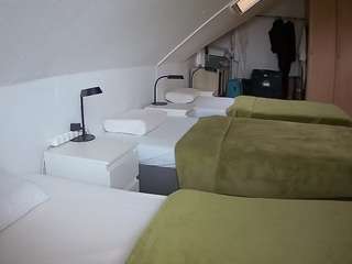 voyeurcam-julmodels-bed-4