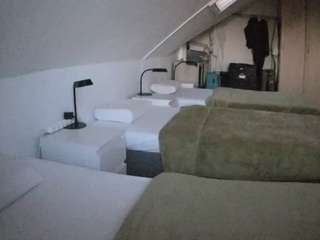 voyeurcam-julmodels-bed-4 webcam