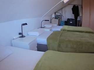 voyeurcam-julmodels-bed-4