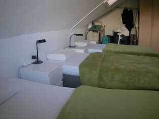 voyeurcam-julmodels-bed-4