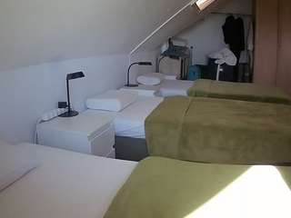 voyeurcam-julmodels-bed-4