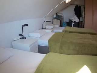 voyeurcam-julmodels-bed-4