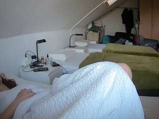 voyeurcam-julmodels-bed-4 webcam