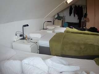 voyeurcam-julmodels-bed-4 webcam