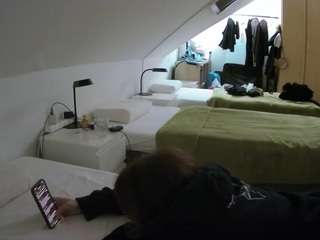 voyeurcam-julmodels-bed-4