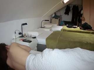 voyeurcam-julmodels-bed-4